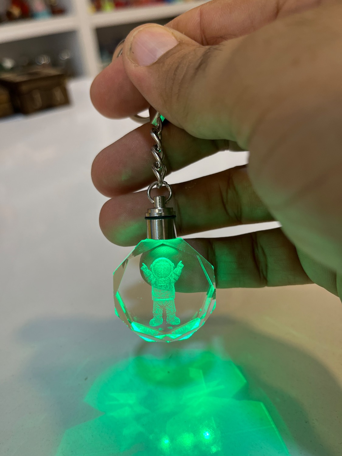 جاکلیدی کریستالی چراغ دار RGB شش ضلعی